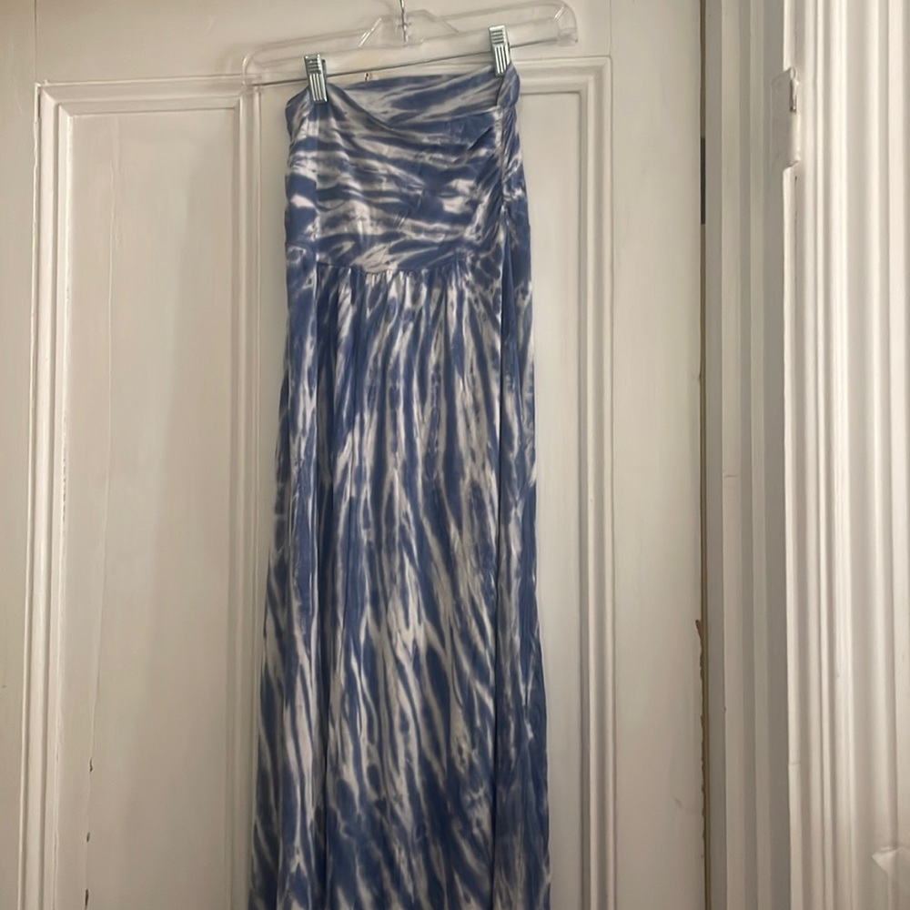 Y2K long skirt figure hugging